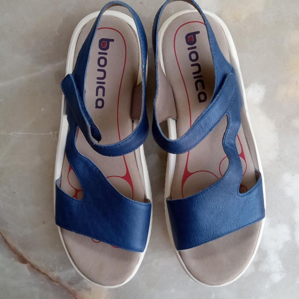 Bionico Women's size 10M Sandals